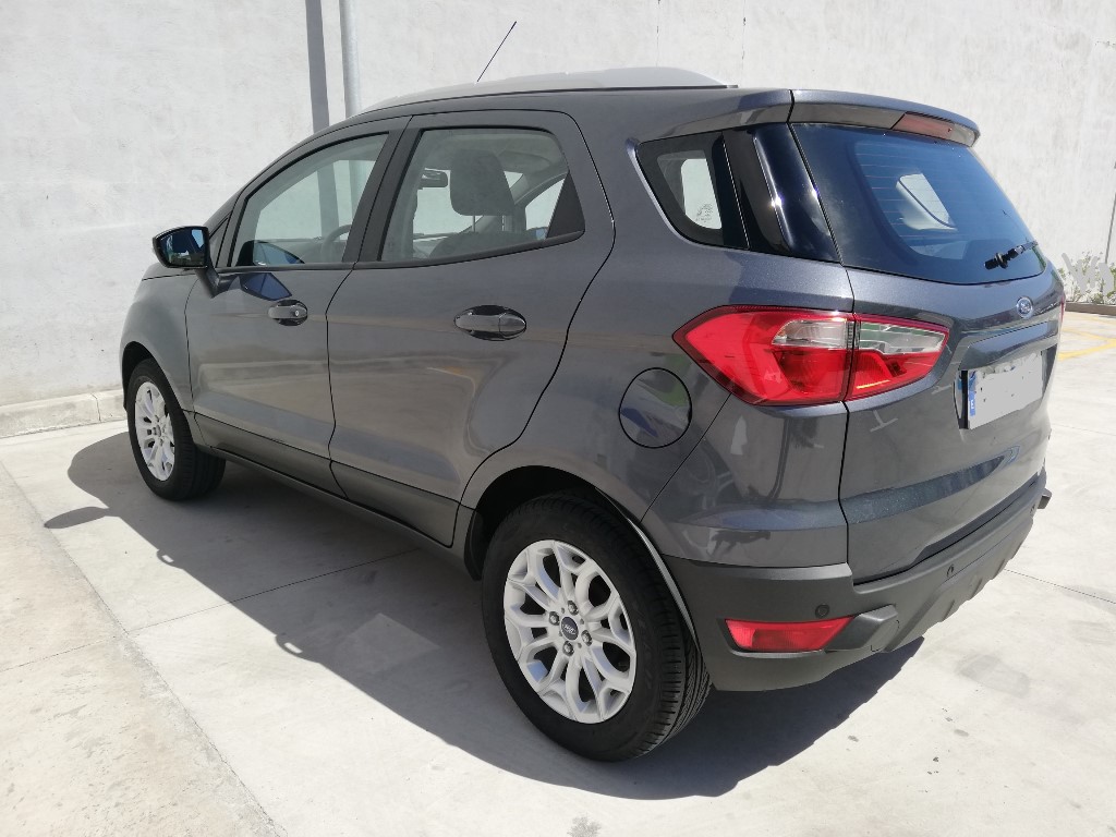 FORD_ECOSPORT_GRIS_3